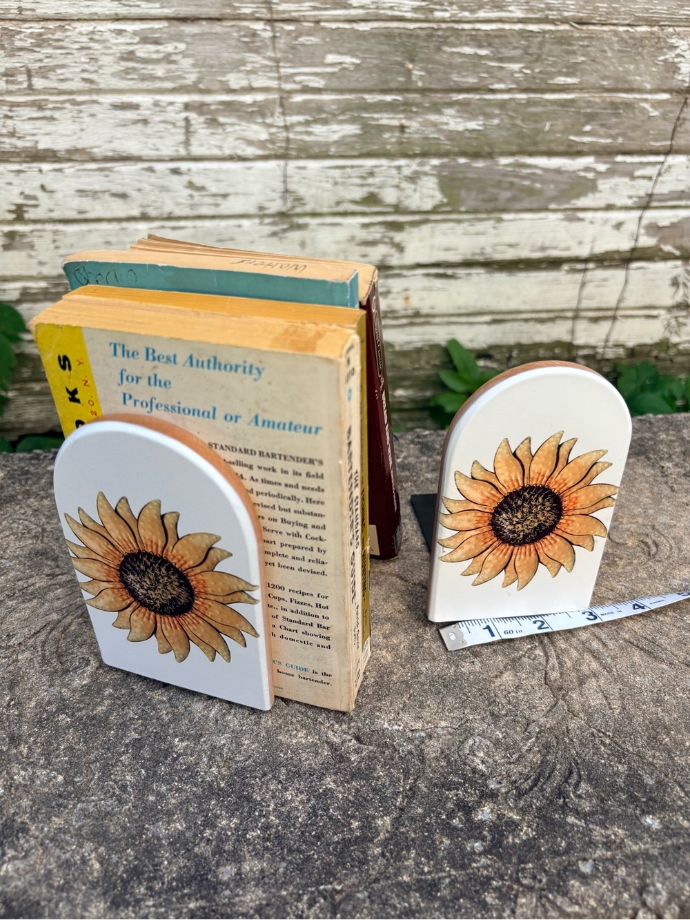 Sunflower Laminated Wood and Metal Bookends - White and Yellow